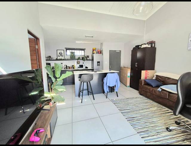 1 BEDROOM APARTMENT FOR SALE IN MENLO PARK